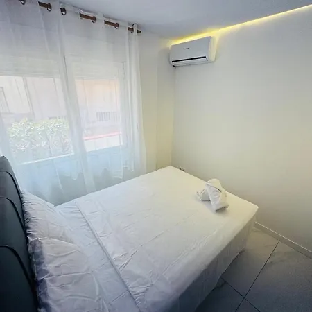 Casco Antiguo Luxury Reformado A Estrenar Playa Parking Wifi Aire Zona Centrica Ciudad *