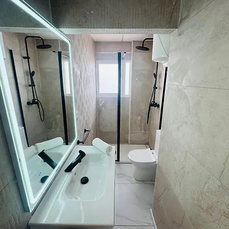 아파트 Casco Antiguo Luxury Reformado A Estrenar Playa Parking Wifi Aire Zona Centrica Ciudad 칼페